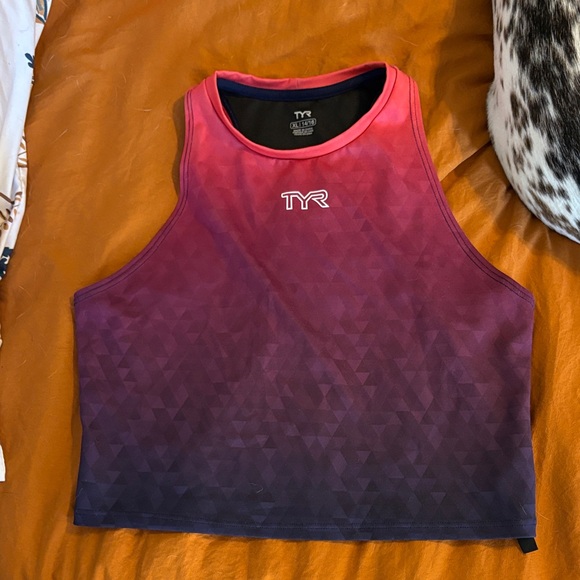 TYR cropped tank - Picture 1 of 5